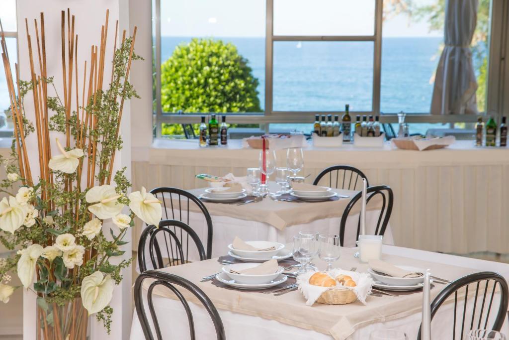 Hotel Adler Gabicce Mare Exterior photo