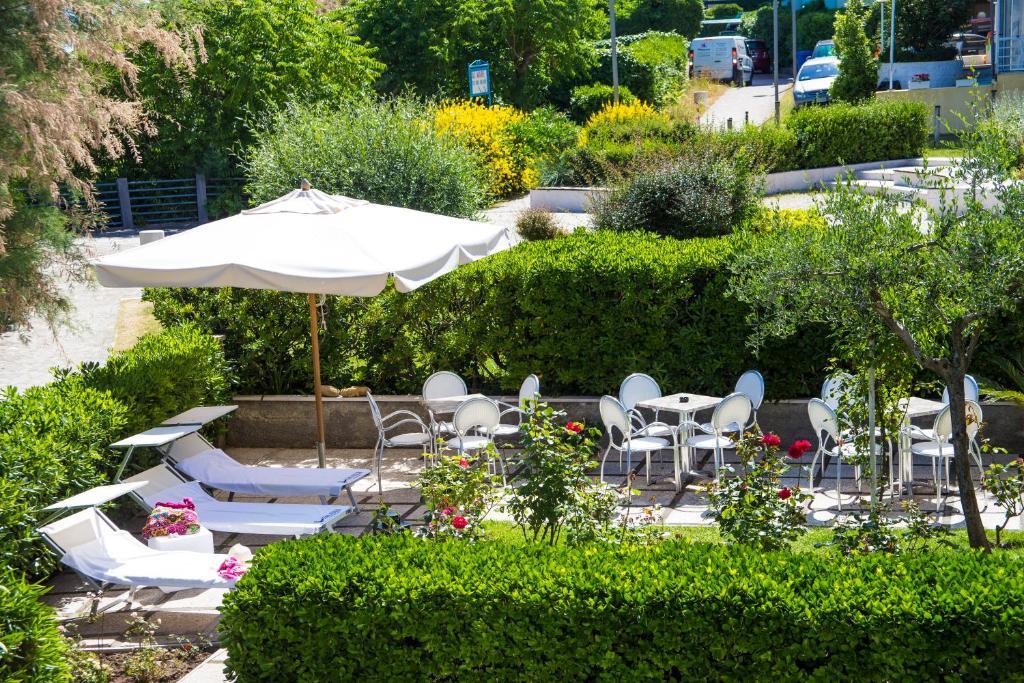 Hotel Adler Gabicce Mare Exterior photo