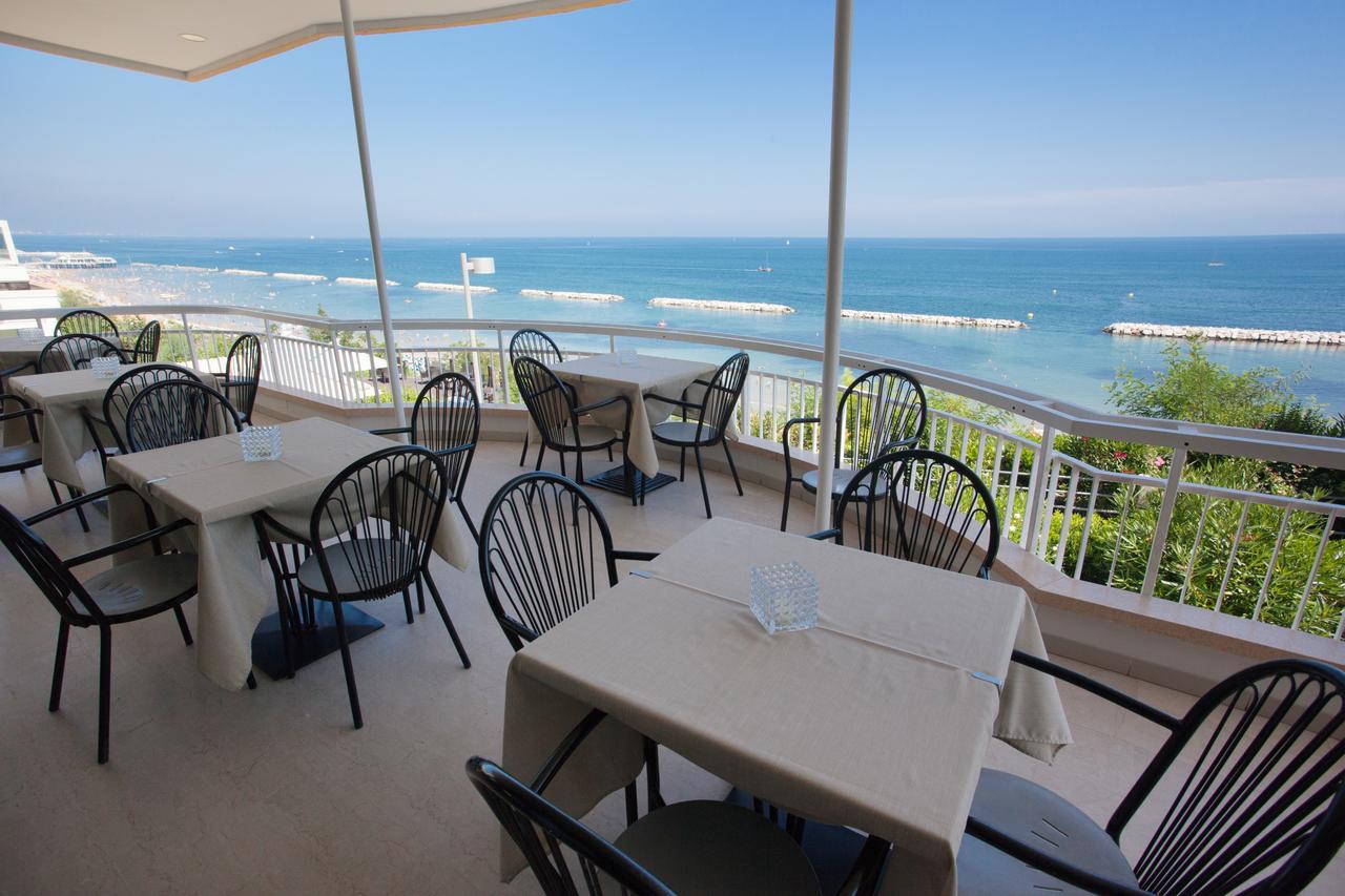Hotel Adler Gabicce Mare Exterior photo